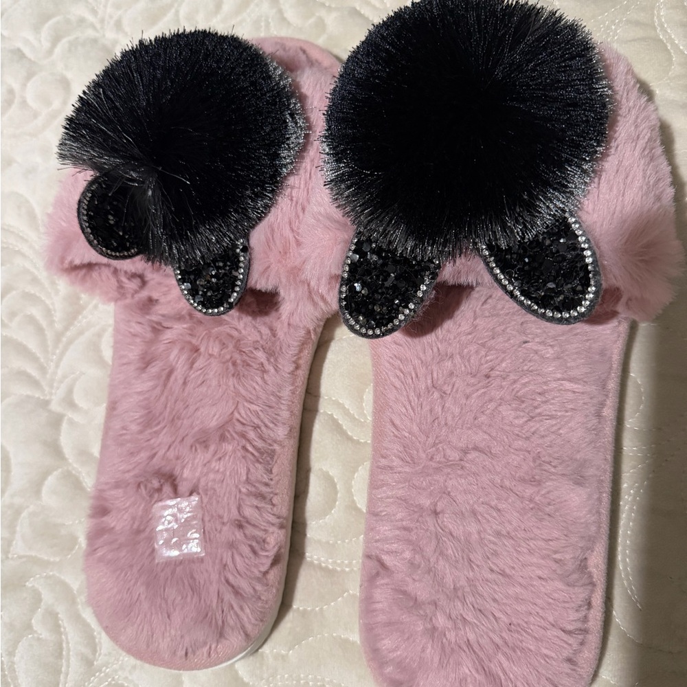 Pink Fuzzy Pom-Pom Women's Slippers - Black Pom Accent